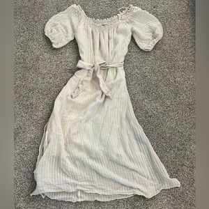 Women’s cream dress size small.